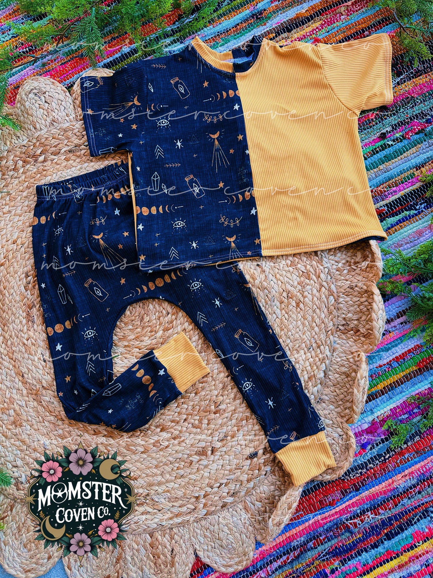 SUN + MOON TEE + HAREM SET