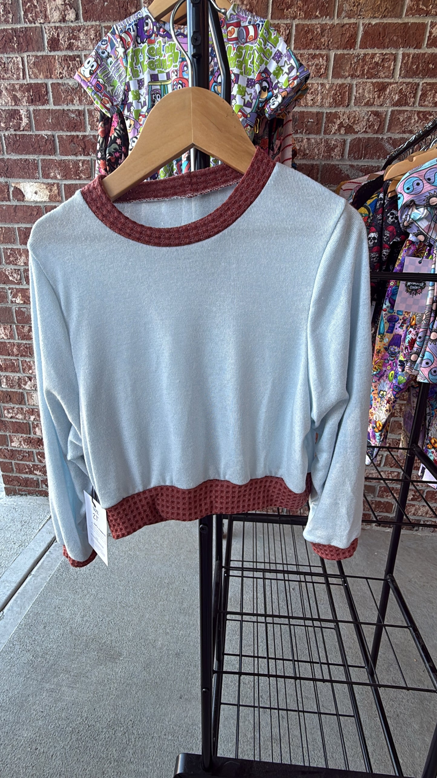 UNISEX CREWNECK SWEATER