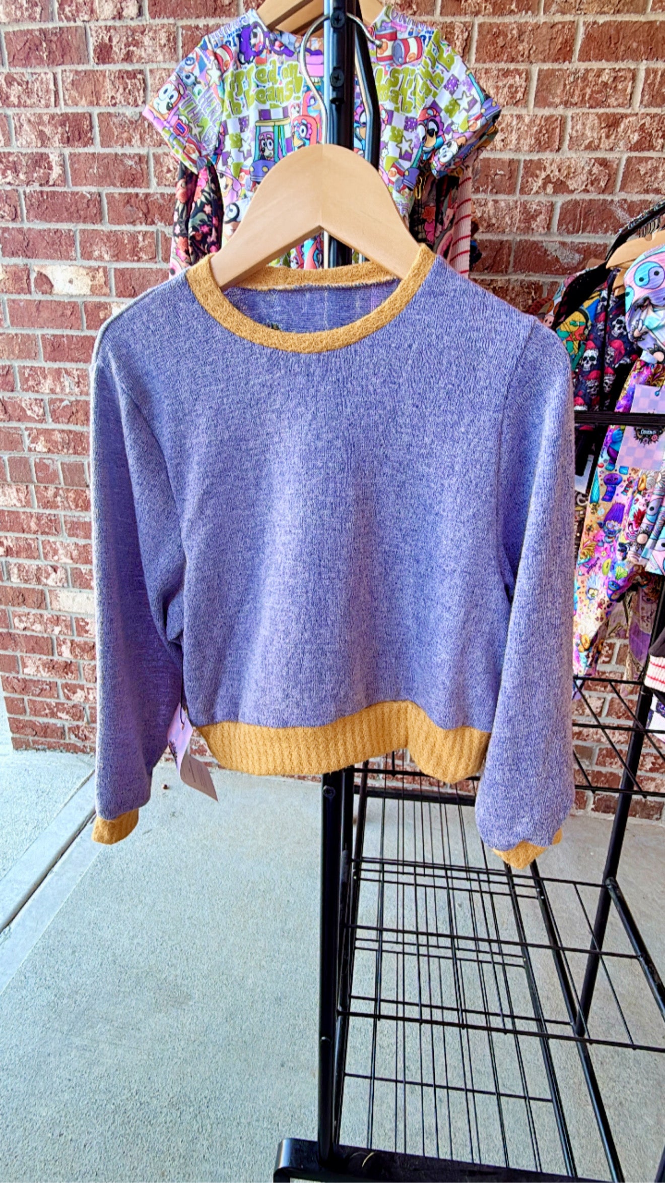 UNISEX CREWNECK SWEATER