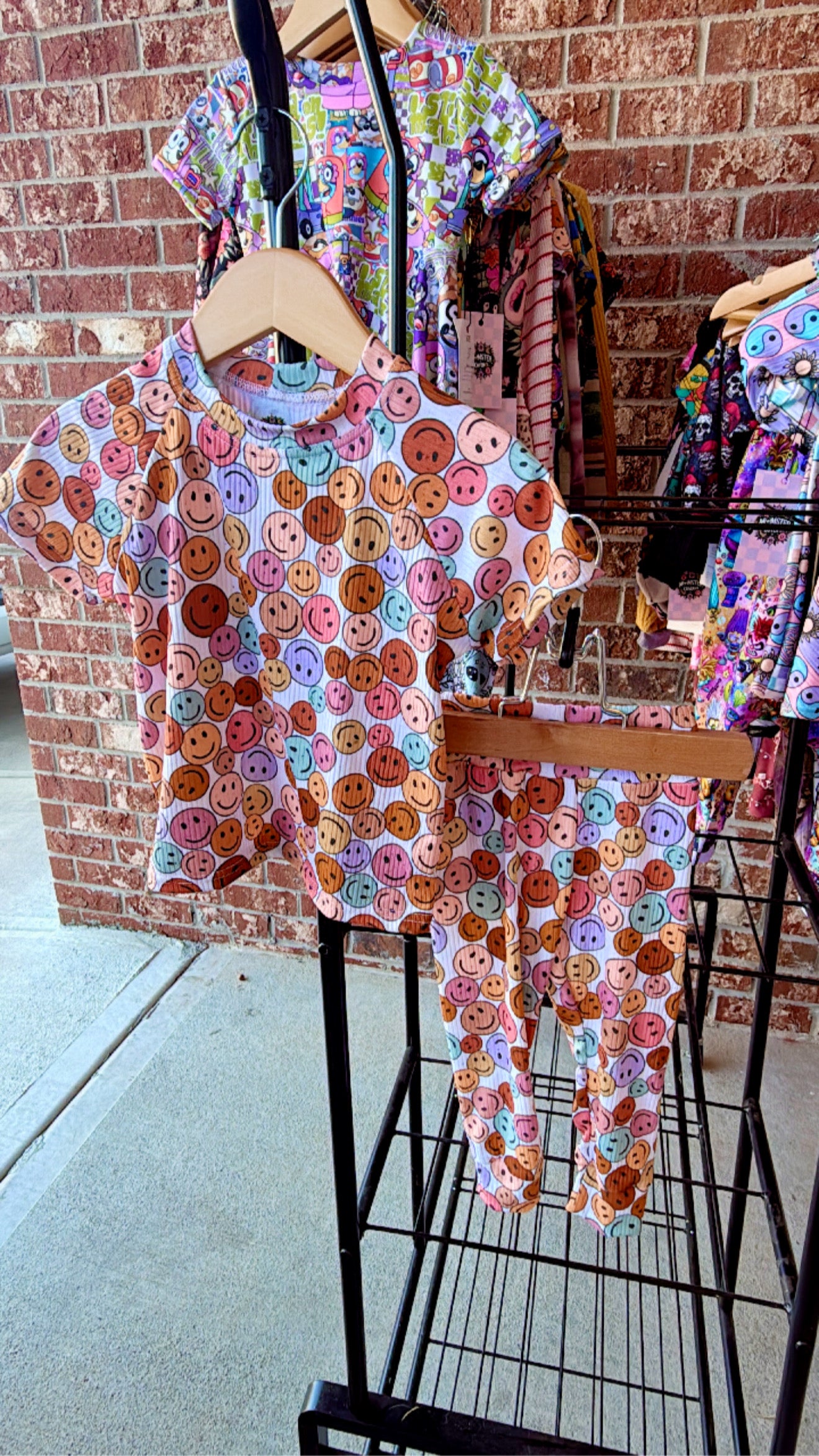 SMILEY FACE LOUNGE SET