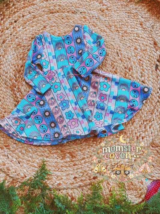 GROOVY TWIRL DRESS SET