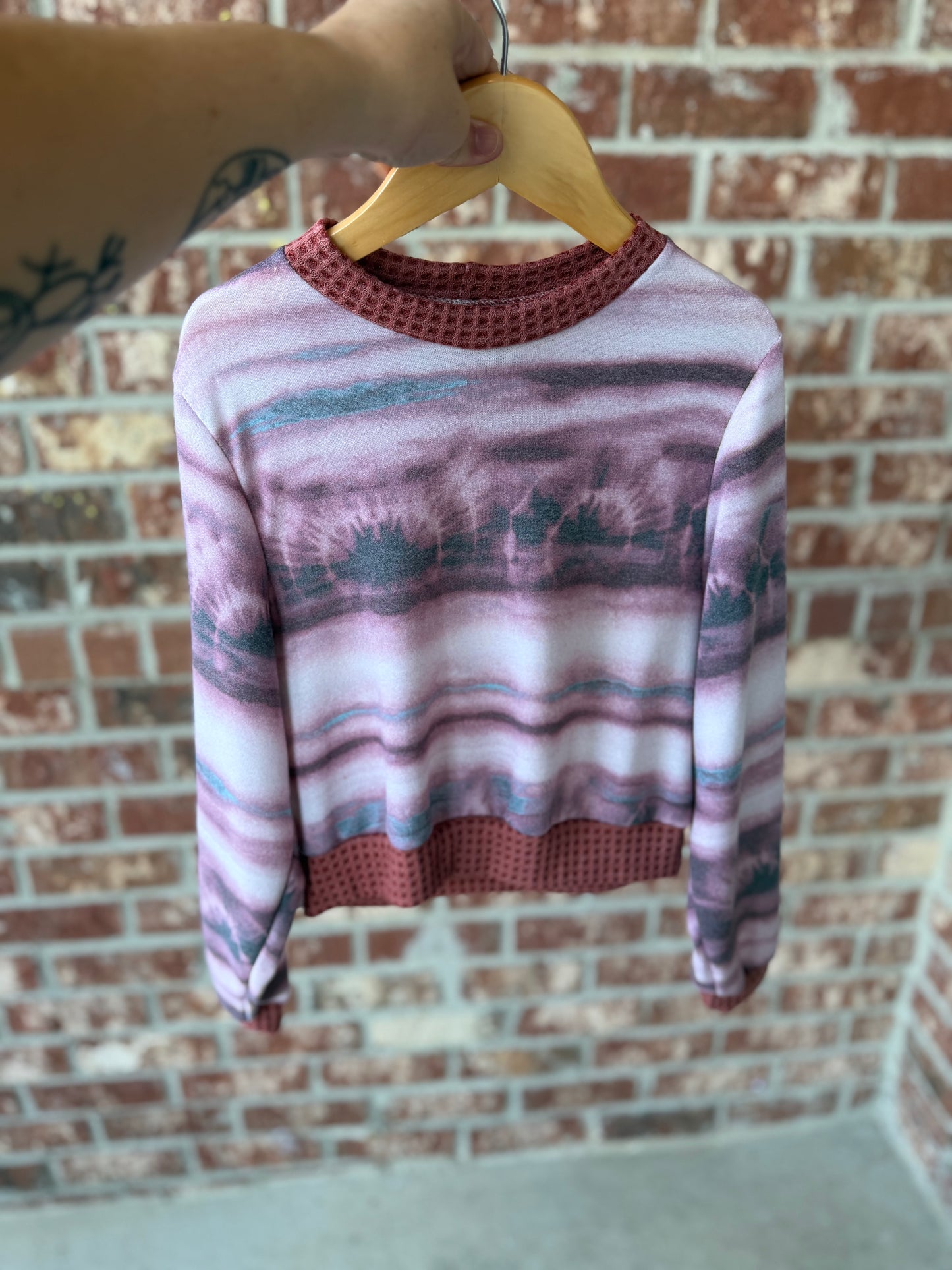 UNISEX CREWNECK SWEATER