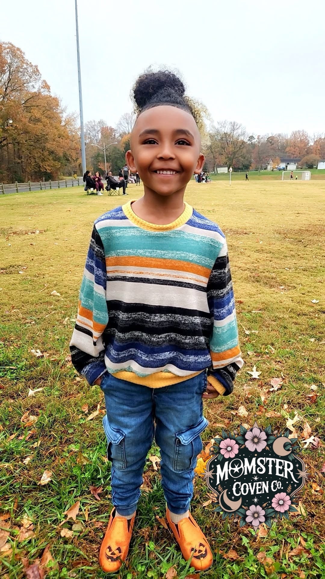 UNISEX CREWNECK SWEATER