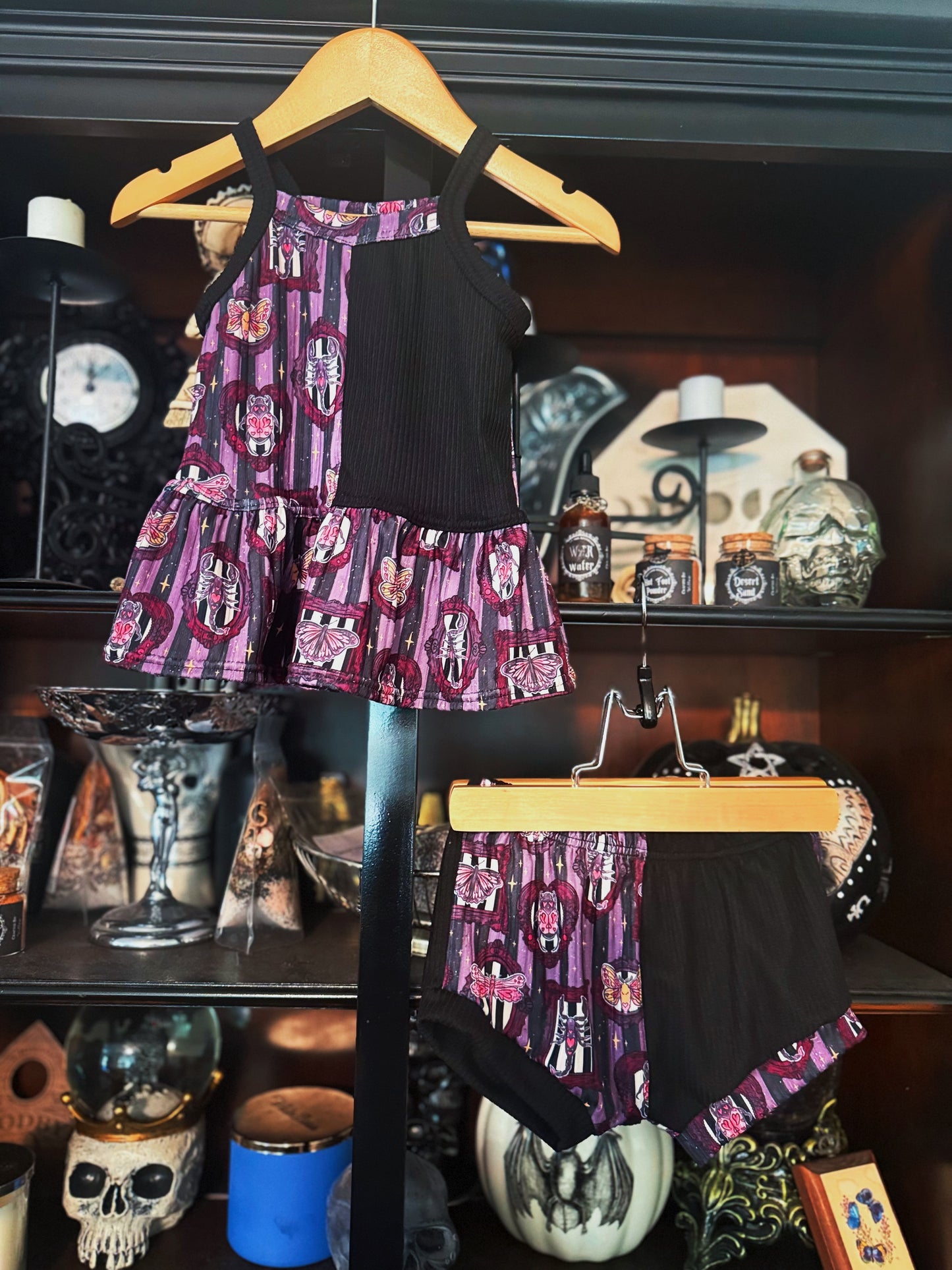 BUGS PEPLUM TOP + SHORTS SET