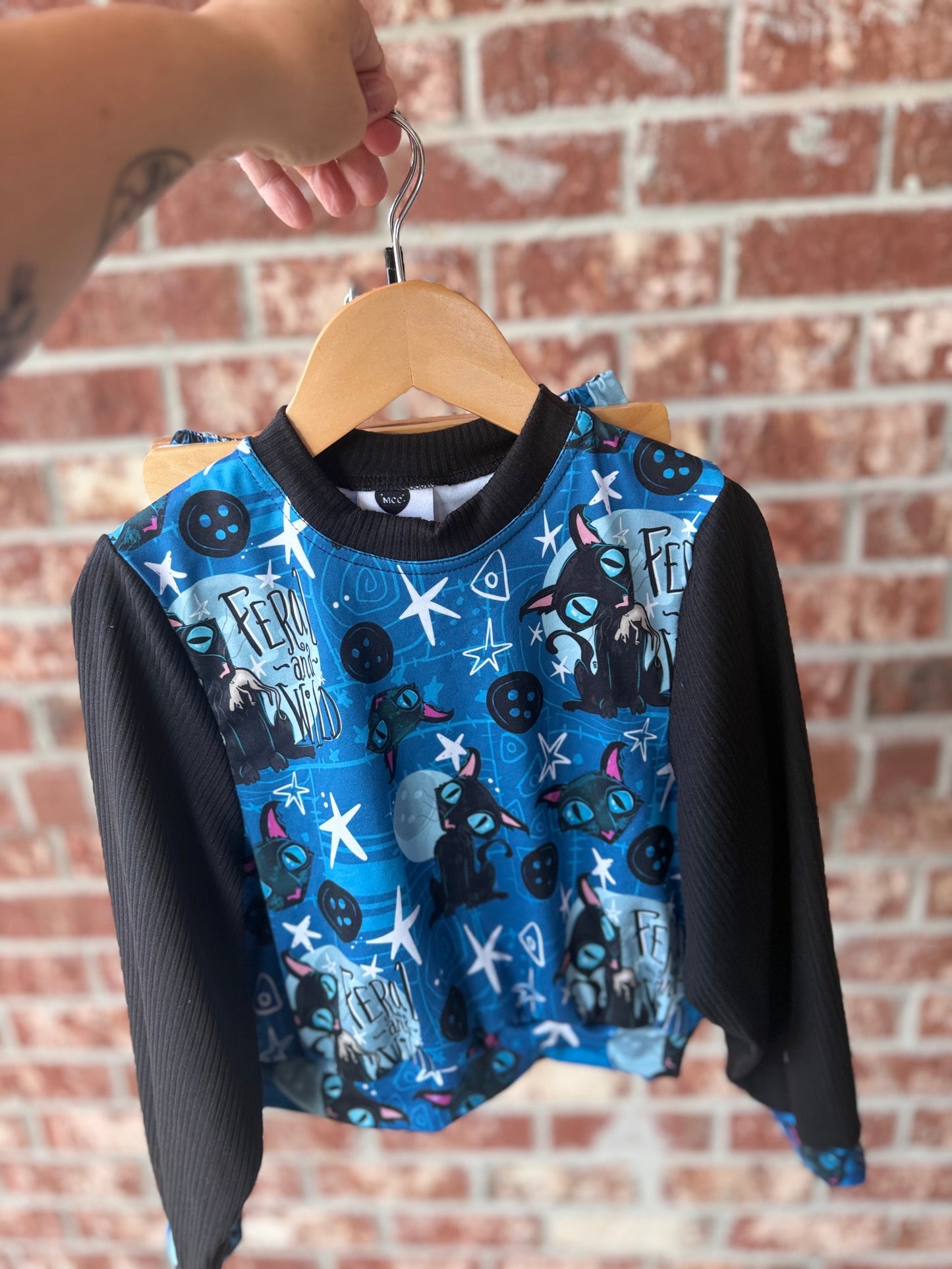 BUTTON GIRL CREW SET